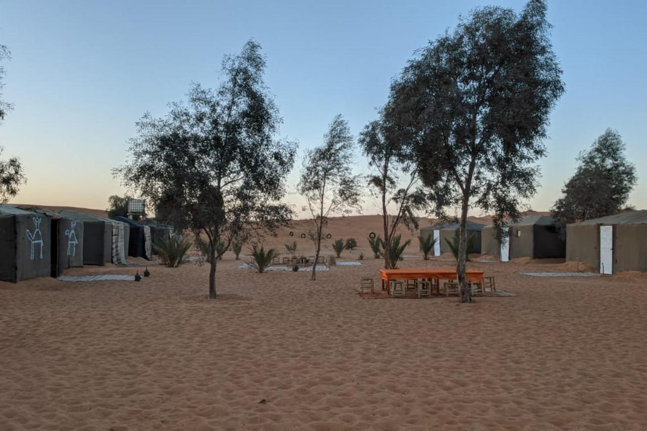 Camel Trek Bivouac Hotel Merzouga Buitenkant foto